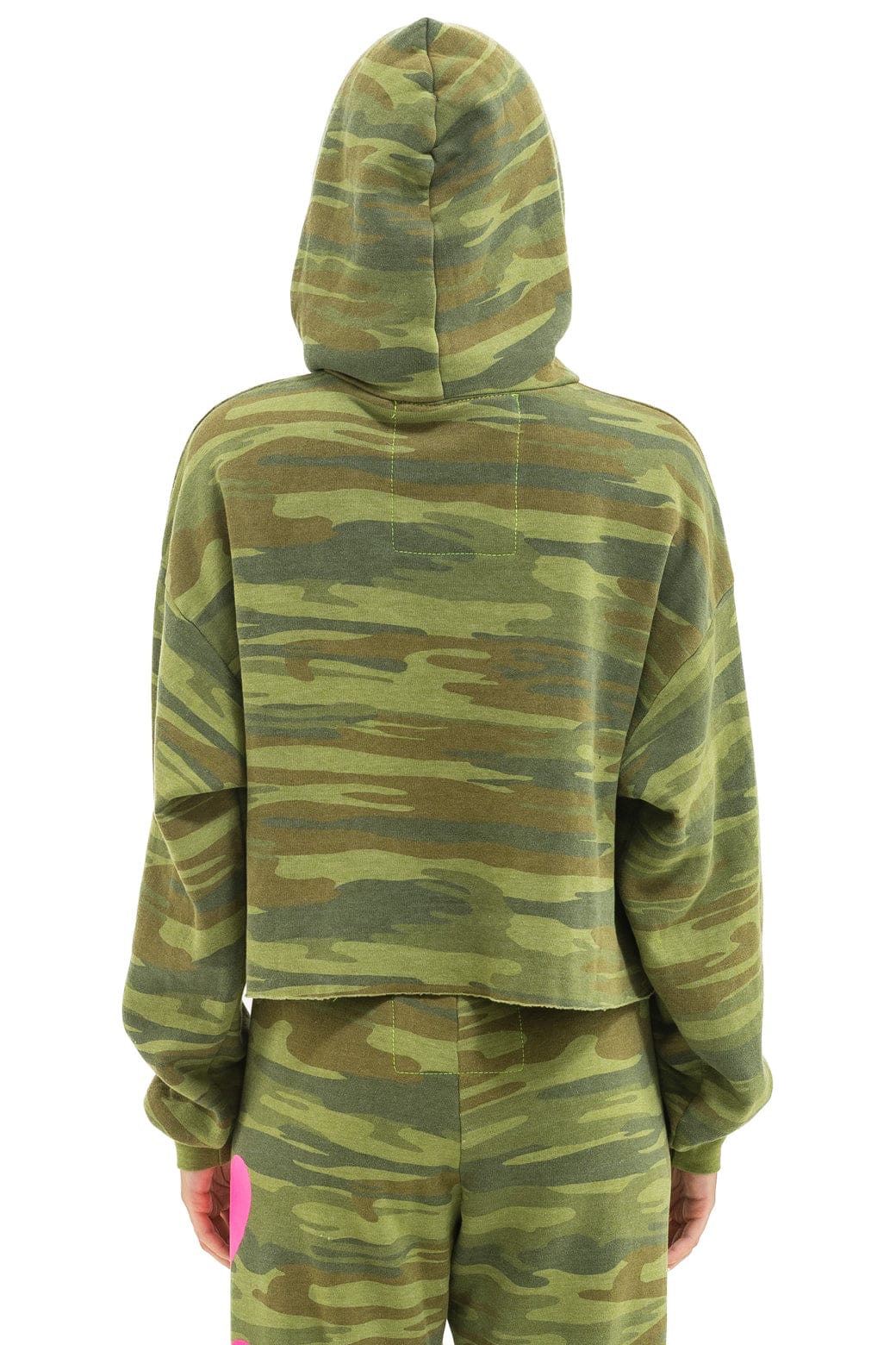 Retro HEART RELAXED CROPPED PULLOVER HOODIE - CAMO NEON PINK