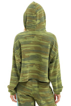 Retro 5 STRIPE RELAXED CROPPED PULLOVER HOODIE - CAMO LIME AQUA
