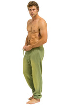 Retro ESSENTIAL SWEATPANTS - FADED ARMY