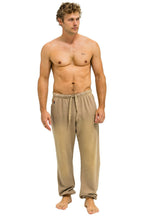 Retro ESSENTIAL SWEATPANTS - FADED TAN