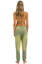 Retro ESSENTIAL SWEATPANTS - FADED ARMY