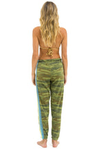 Retro 5 STRIPE SWEATPANTS - CAMO LIME AQUA