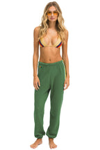 Retro 5 STRIPE SWEATPANTS - PALM RAINBOW WHITE