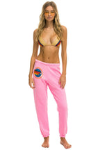 Retro AVIATOR NATION NASHVILLE SWEATPANTS - NEON PINK