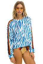 Retro CLASSIC VELVET RELAXED SWEATSHIRT - BLUE TIGER