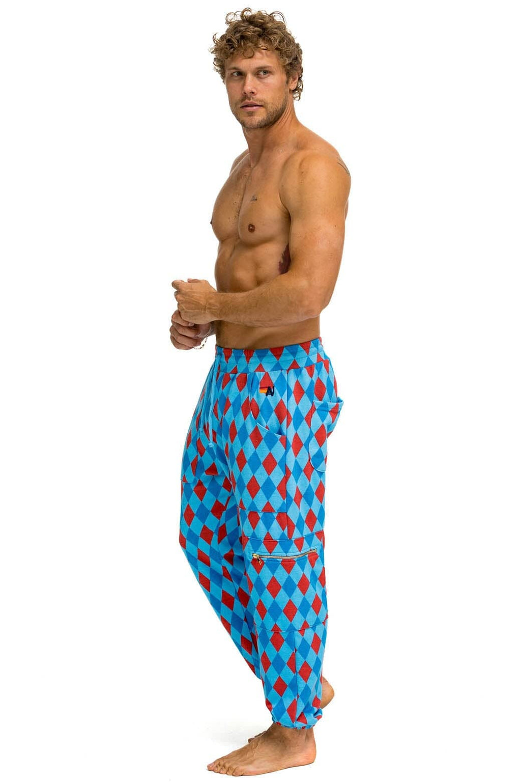 Retro DIAMOND REPEAT SMILEY 2 EMBROIDERY SWEATPANTS - SKY