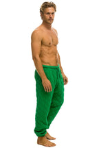 Retro QUILTED SWEATPANTS - KELLY GREEN