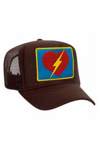Retro VINTAGE BOLT HEART TRUCKER HAT