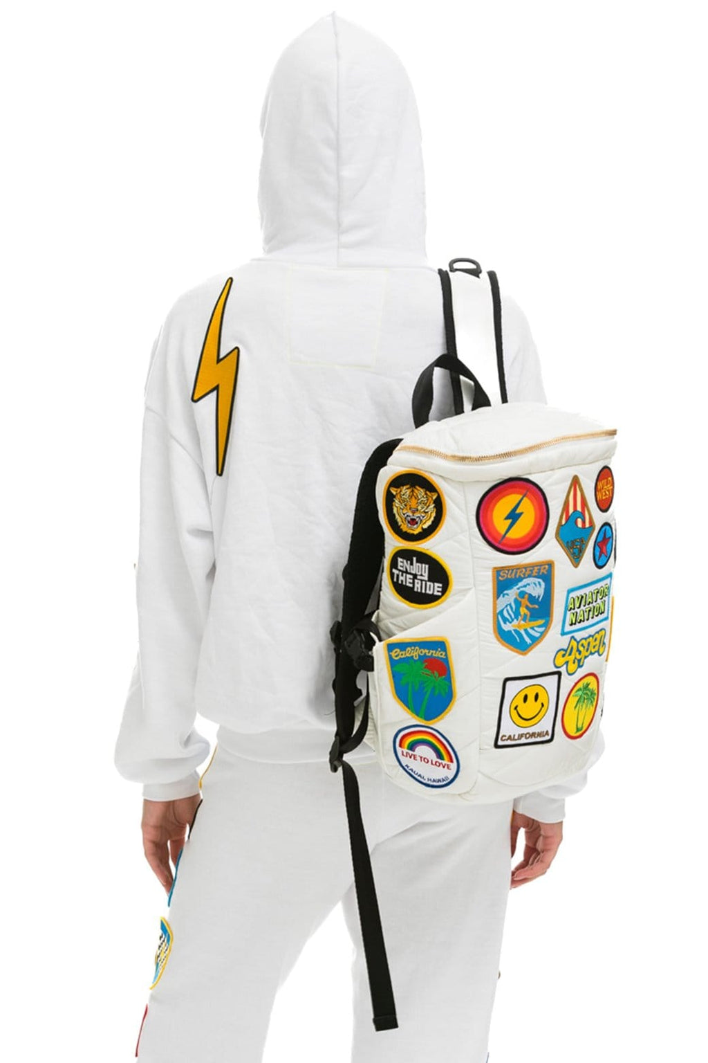 Retro VINTAGE PATCH PUFFER BACKPACK - WHITE GLOSSY